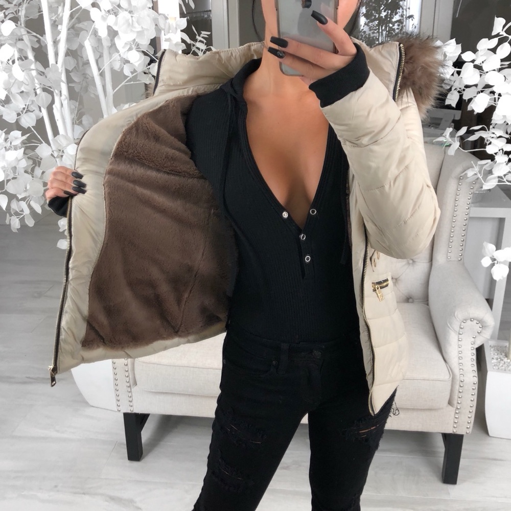 OUTT OF STOCKK - Picture 3 of 8